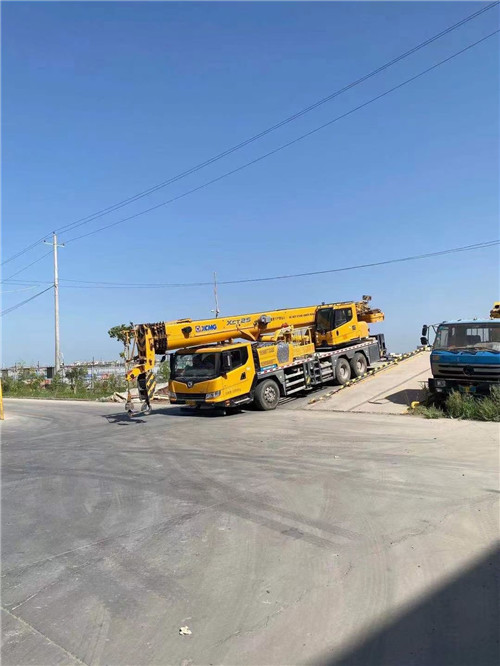 惠水县吊车作业时，可能会产生哪些额外收费项目？