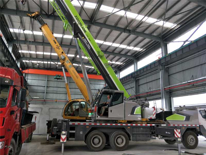 惠水县高空车出租需要注意哪些安全事项？