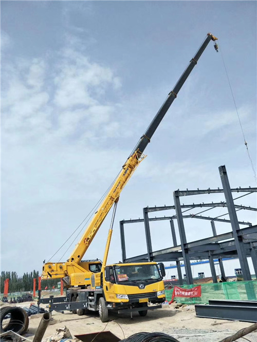 惠水县超高层建筑钢结构吊装案例